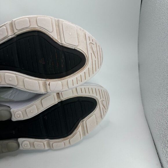 Nike Air Max 270 Shoes Women Size 8 White Black Athletic Running Gym  Cushioned - Picture 12 of 13